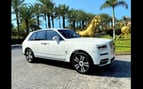 Rolls Royce Cullinan (Белый), 2020 для аренды в Абу-Даби