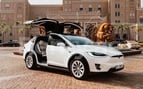 إيجار Tesla Model X (أبيض), 2021 في الشارقة