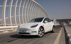 Tesla Model Y Long Range (Weiß), 2022  zur Miete in Abu Dhabi