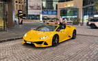 在迪拜 租 Lamborghini Evo Spyder (黄色), 2022