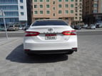 Toyota Camry (Bianca), 2019 in affitto a Dubai 1