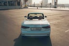 Audi A5 Cabriolet (Blanco), 2018 para alquiler en Dubai 4