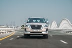 Nissan Patrol Platinum V6 (Beige), 2023 à louer à Dubai 0