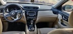 在迪拜 租 Nissan Xtrail (米色), 2020 4