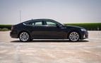 Audi A5 (Negro), 2023 para alquiler en Abu-Dhabi