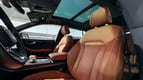 Audi Q8 (Negro), 2024 para alquiler en Sharjah 4