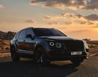 Bentley Bentayga (Negro), 2019 para alquiler en Dubai 0