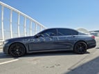 BMW 7 Series (Серый), 2020 для аренды в Дубай 1