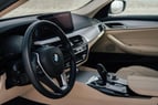BMW 5 Series (Schwarz), 2021  zur Miete in Dubai 3