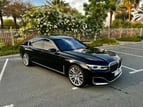 BMW 730 (Negro), 2022 para alquiler en Dubai 1
