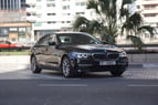 BMW 520I (Черный), 2019 для аренды в Дубай 0
