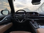 Cadillac Escalade (Noir), 2023 à louer à Dubai 5