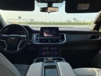 Chevrolet Suburban (Noir), 2021 à louer à Dubai 2