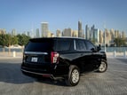 Chevrolet Tahoe (Negro), 2022 para alquiler en Dubai 0