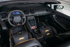 Lamborghini Evo Spyder (Negro), 2023 para alquiler en Ras Al Khaimah 3