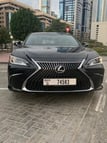 Lexus ES350 (Schwarz), 2019  zur Miete in Dubai 6