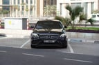 Mercedes E Class (Черный), 2019 для аренды в Дубай 2