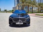 Mercedes S500 (Negro), 2021 para alquiler en Dubai 0