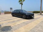 Mercedes S500 (Negro), 2021 para alquiler en Dubai 3