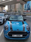 Mini Cooper (Черный), 2019 для аренды в Дубай 1