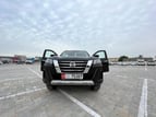 Nissan Xterra (Negro), 2022 para alquiler en Dubai 2