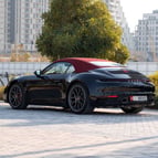 Porsche 911 Carrera 4s cabrio (Negro), 2022 para alquiler en Dubai 0
