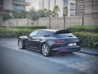 Porsche Panamera 4S (Schwarz), 2020  zur Miete in Dubai 1