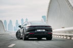 Porsche Panamera (Черный), 2021 для аренды в Абу-Даби 1