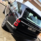Range Rover Vogue (Noir), 2019 à louer à Dubai 3