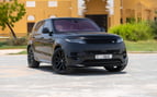 Range Rover Sport (Zwart), 2023 te huur in Sharjah