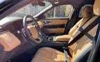 Range Rover Velar (Negro), 2020 para alquiler en Abu-Dhabi 3