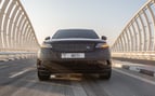 Range Rover Velar (Negro), 2020 para alquiler en Abu-Dhabi 0
