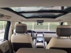 Range Rover Vogue (Noir), 2019 à louer à Dubai 1