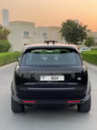 Range Rover Vogue (Negro), 2022 para alquiler en Dubai 2