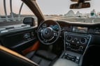 Rolls Royce Cullinan Black Badge (Schwarz), 2020  zur Miete in Dubai 5