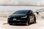 Tesla Model X Plaid (Negro), 2022 para alquiler en Dubai 1