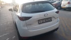 Mazda CX5 (Blanco Brillante), 2019 para alquiler en Dubai 1