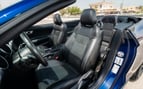 Ford Mustang cabrio (Azul Oscuro), 2020 para alquiler en Dubai 4