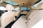BMW 520i (Gris Oscuro), 2021 para alquiler en Ras Al Khaimah 6