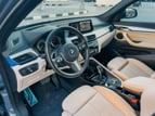 BMW X1 (Gris Oscuro), 2021 para alquiler en Abu-Dhabi 3