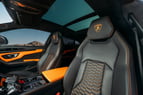 Lamborghini Urus (Grigio Scuro), 2022 in affitto a Abu Dhabi 4