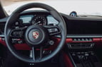 在迪拜 租 Porsche 911 Carrera 2s (银), 2021 2