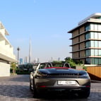 Porsche Boxster GTS (Gris Oscuro), 2019 para alquiler en Dubai 0
