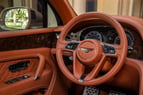 Bentley Bentayga (Or), 2019 à louer à Dubai 0
