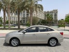 MG5 (Oro), 2023 para alquiler en Sharjah 2