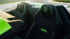 在迪拜 租 Lamborghini Evo Spyder (绿色), 2022 3