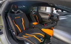 Lamborghini Huracan STO (Grün), 2023  zur Miete in Abu Dhabi 6
