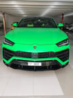 إيجار Lamborghini Urus (أخضر), 2020 في دبي 0