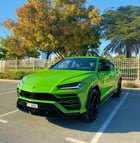 Lamborghini Urus (verde), 2021 in affitto a Dubai 5
