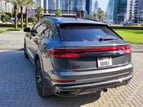 Audi Q8 S-LINE (Gris), 2022 para alquiler en Dubai